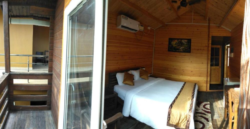 Super Deluxe, Super Townhouse Morjim (ex.Wenzette Cottages) 2*