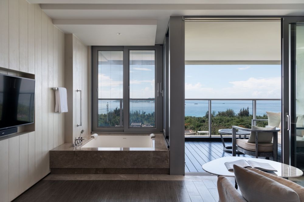 Panoramic Ocean View Room, Rosewood Sanya 5*