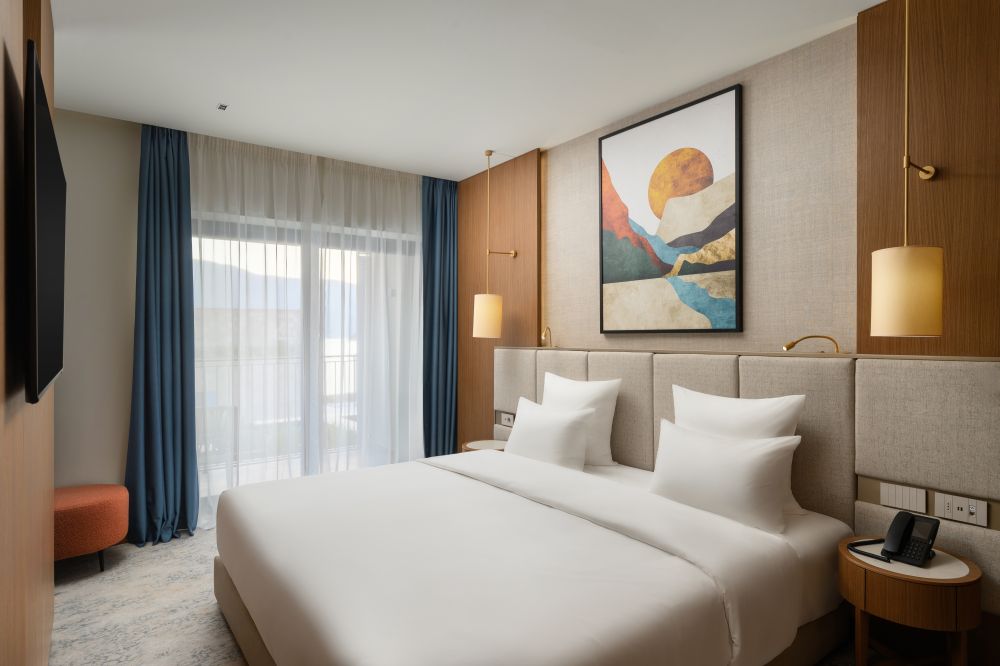 Deluxe Room Sea View with one double bed and one sofa bed, Mövenpick Hotel & Residences Teuta Kotor Bay 5*