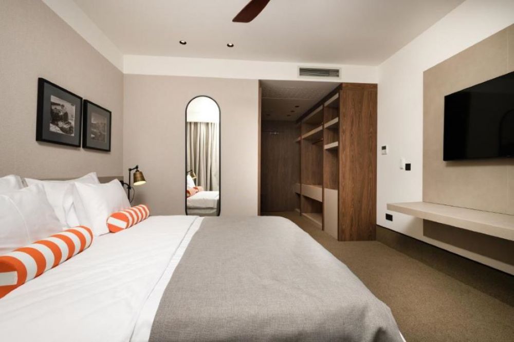 Standard, Infinity Hotel & More 4*