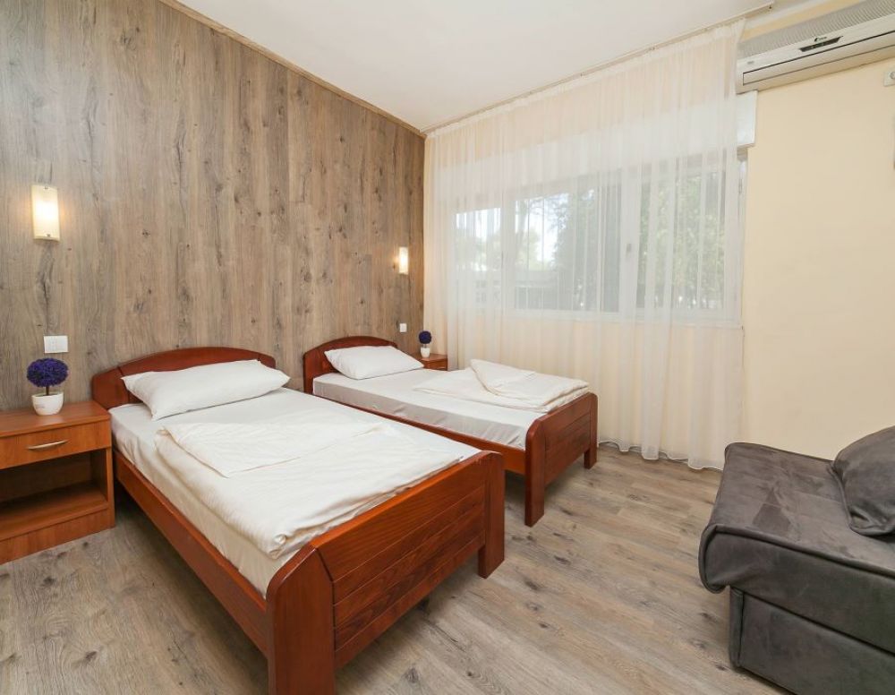 DBL Economy, Park 3*