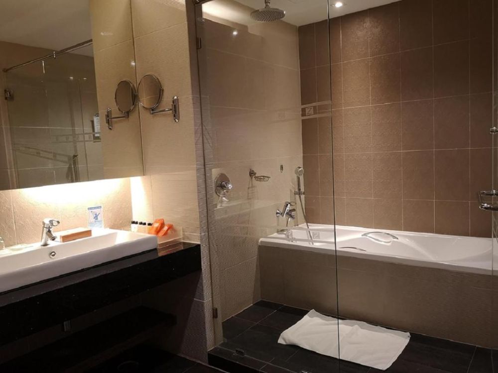 1-Bedroom Suite Sea View, The Zign Hotel & Premium Villas 5*