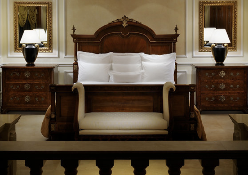 Royal Suite, The Bristol Hotel By Royal Orchid Hotel Management 4*