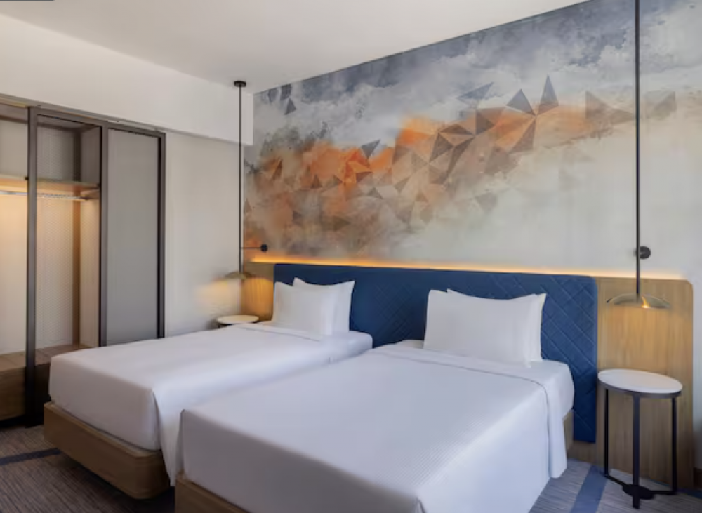 Twin Room, Hilton Garden Inn Dubai Business Bay 4*