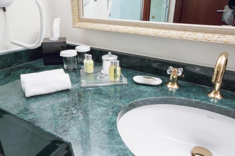 Президентский люкс, Hayat Hospitality Oskemen 5*