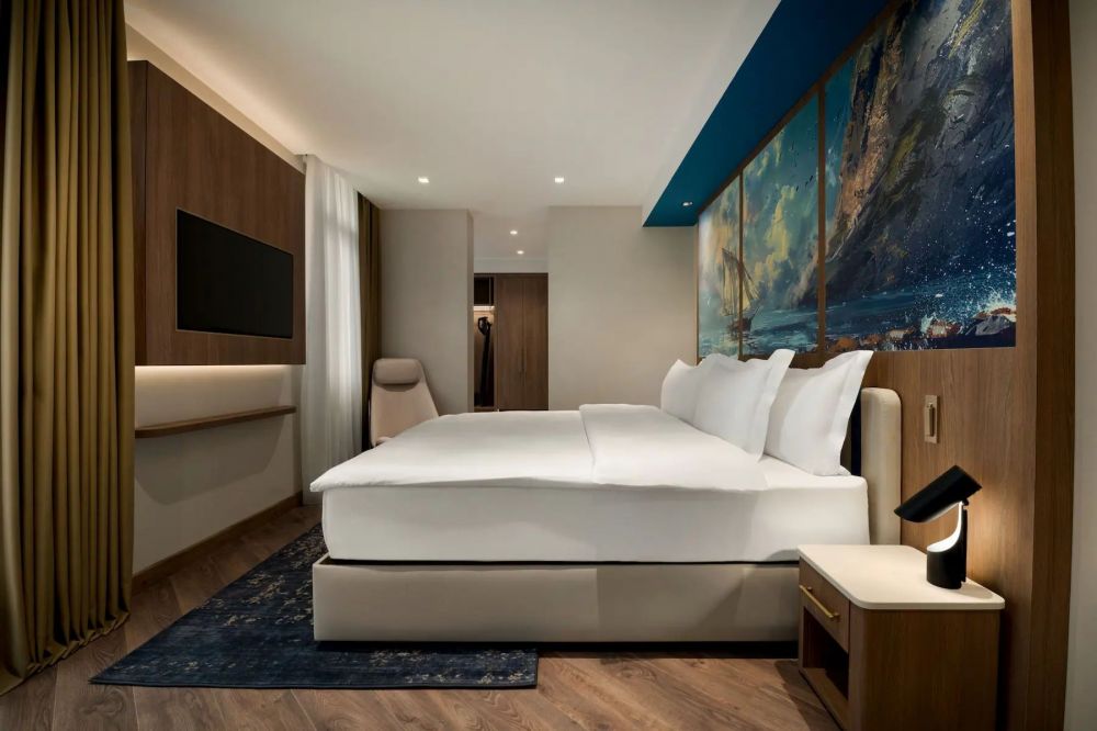 Executive King (Twin) Room, City View, La Quinta by Wyndham Batumi 4*