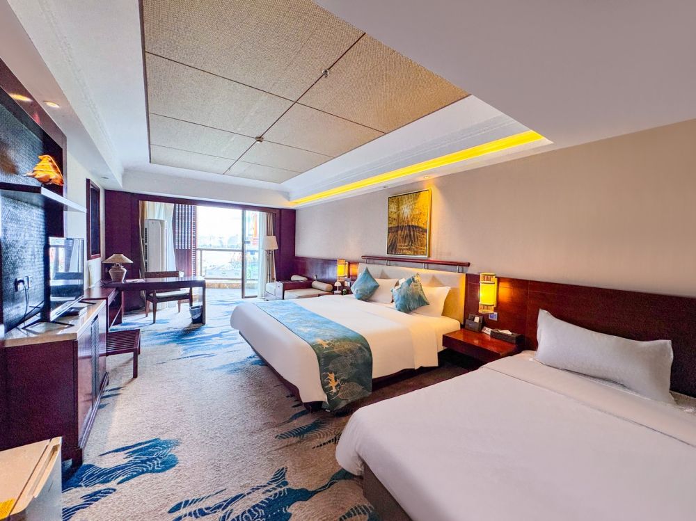 Luxury OV/ Luxury OV Family, Sanya Marina Sea View Hotel (ex.Marina Spa Hotel Sanya) 4*