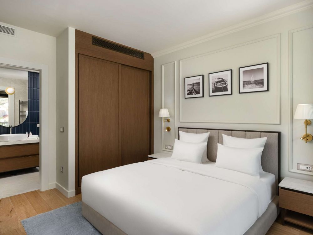 Deluxe Apartment with 2 Bedrooms, Mövenpick Hotel & Residences Teuta Kotor Bay 5*
