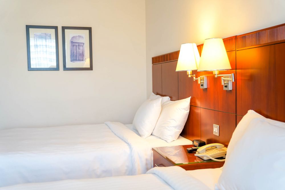 Deluxe Room, Millennium Lakeview Hotel (ex. Copthorne Lakeview Hotel) 4*