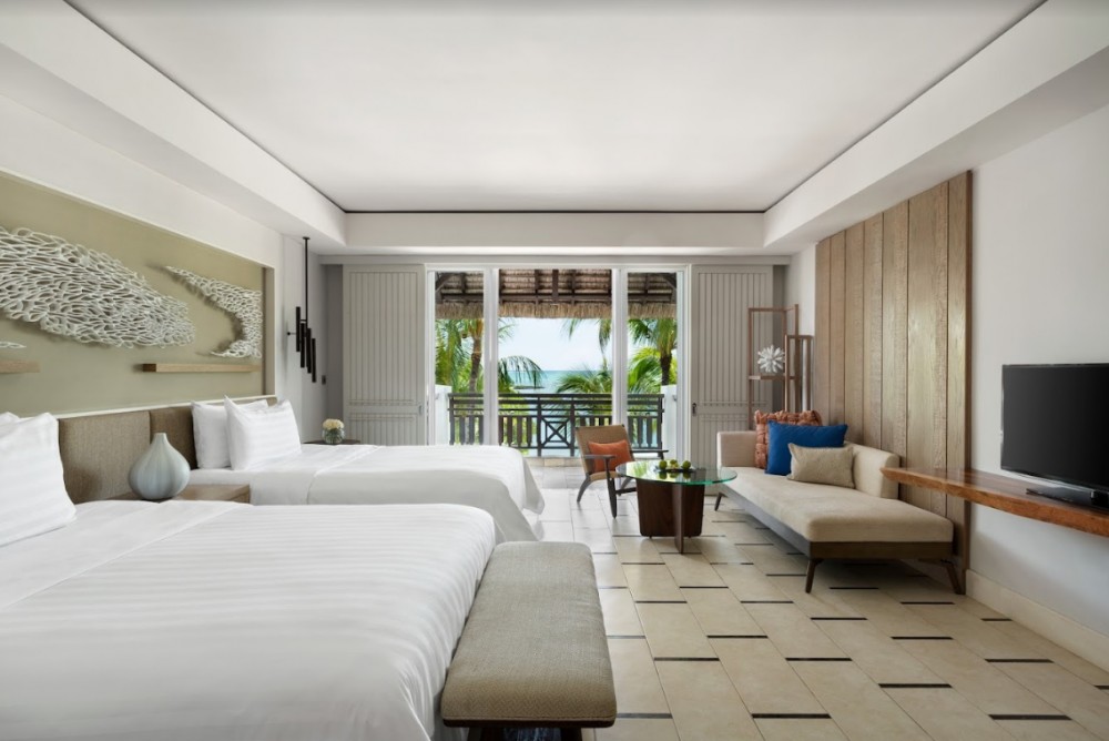 Hibiscus Ocean View/ Beachfront Room, Shangri-La's Le Touessrok Resort & Spa 5*