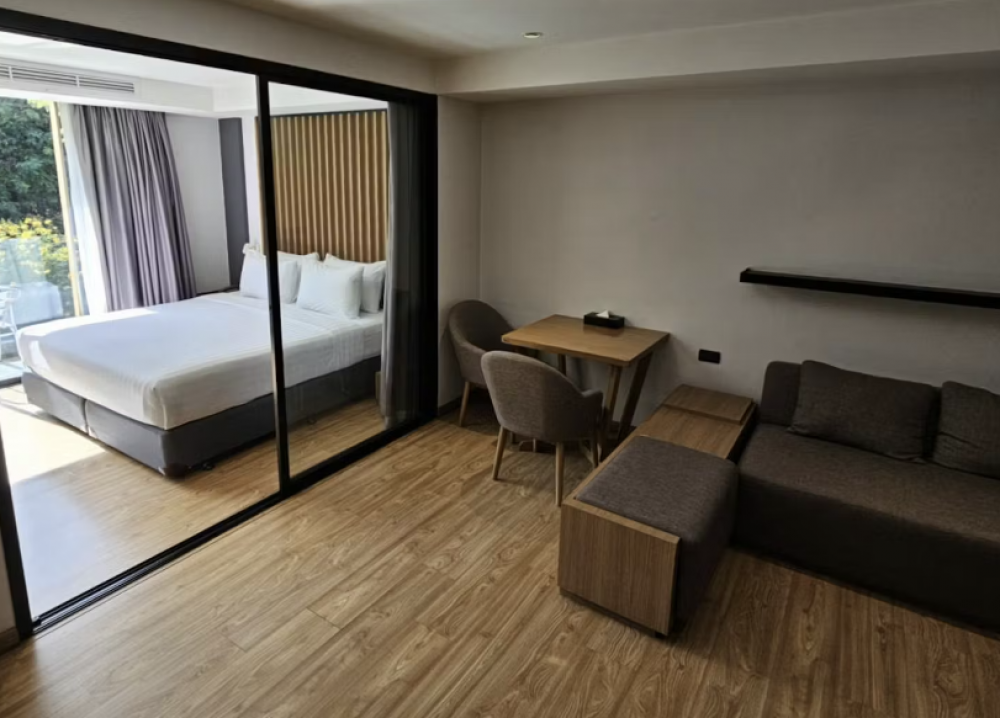 Grand Hill Suite, Has Pattaya 4*