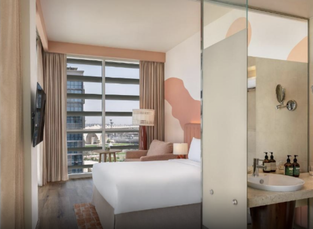 1 Queen 2 Twin Premium Family Suite Plaza View, Yas Plaza Circuit (ex. Centro Yas Island Rotana) 4*