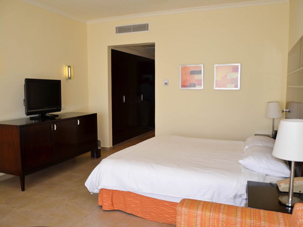 Mountainside Deluxe Room Pool View (ex.Deluxe Pool View), Doubletree By Hilton Sharm Bay Resort Mountain Side 4*