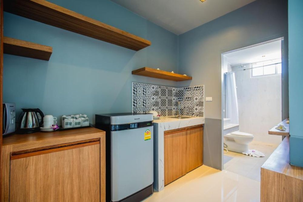Deluxe Triple, The Rubber Hotel 4*
