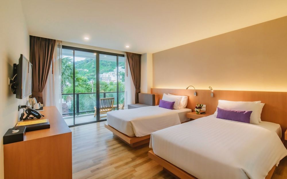 Deluxe Room - Mountain View, The Lunar Patong 4*