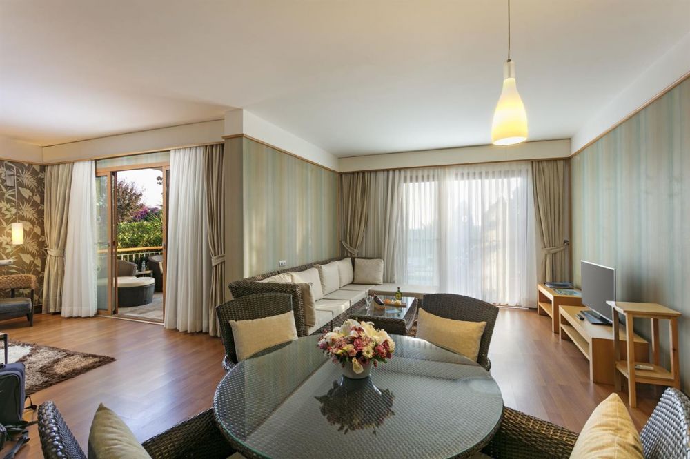 Superior Suite Swim Up, Kefaluka Resort 5*