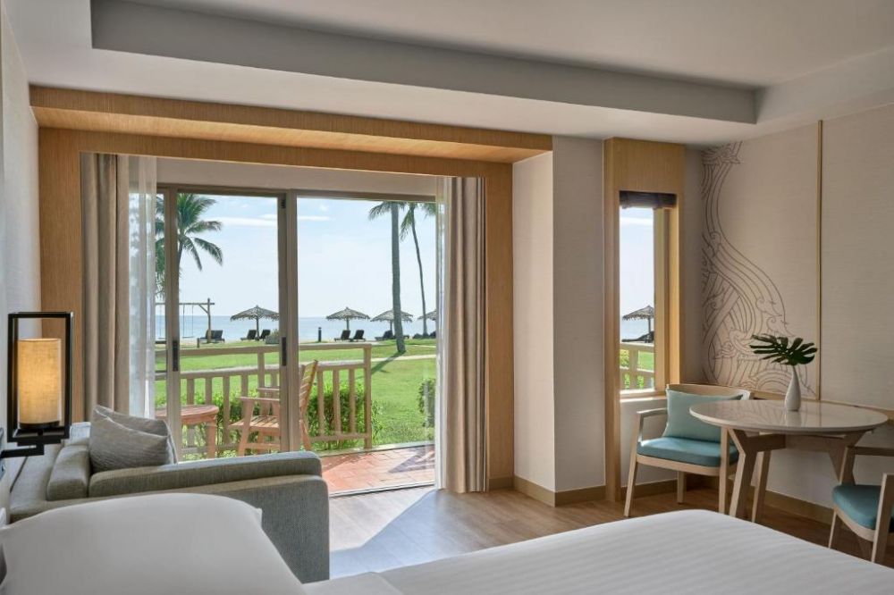 Larger Guest Room Ocean View, Phuket Marriott Resort & Spa Merlin Beach 5*