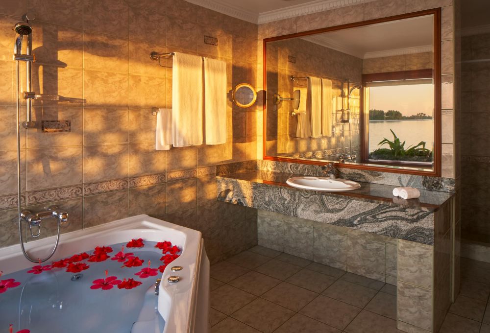 2 Bedroom Overwater Suite, Villa Park Sun Island 5*