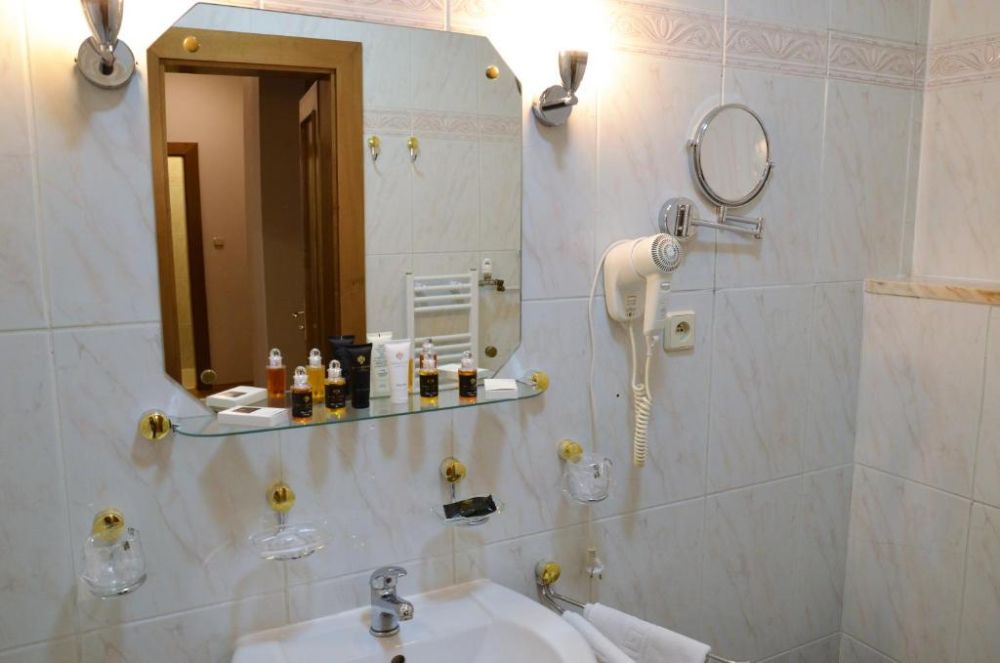 Apartment, Bristol Palace 4*