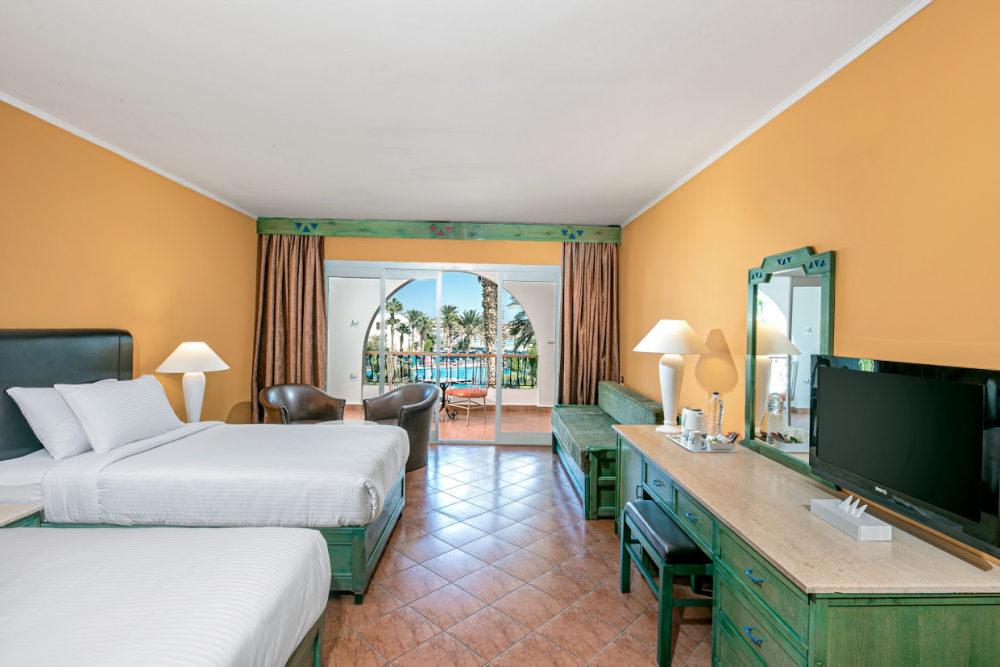 Standard Room/Lagoon View, Arabia Azur 4*