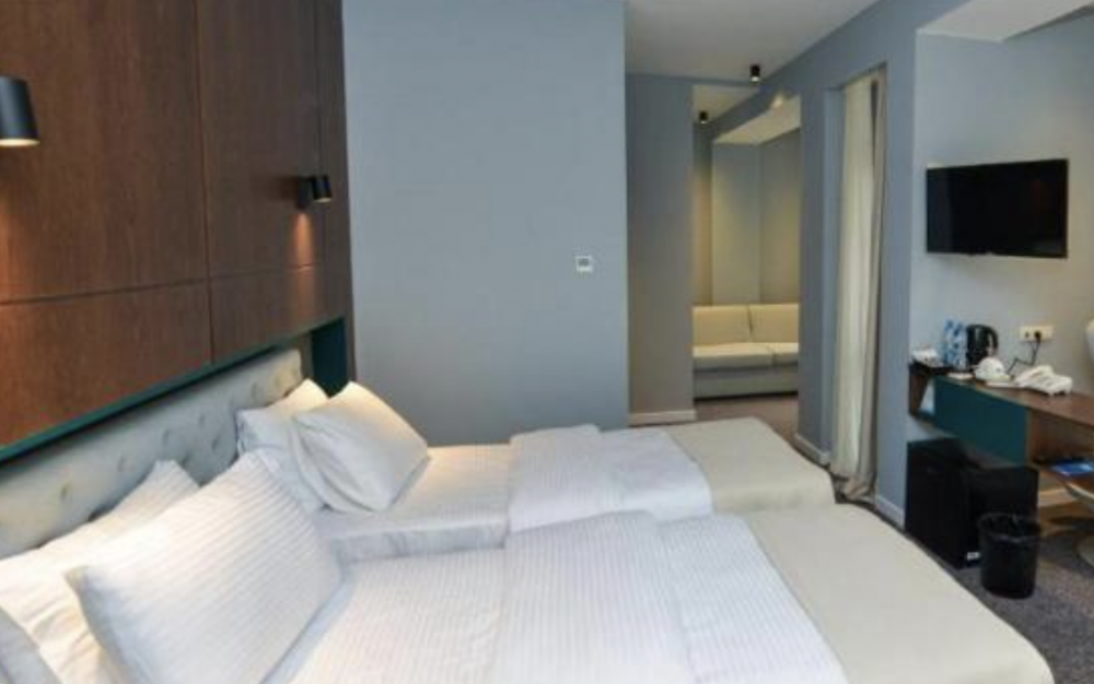 Deluxe, River View Hotel Tbilisi (ex. Just Inn Tbilisi) 4*