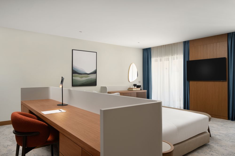 Superior Room With One King Bed, Mövenpick Hotel & Residences Teuta Kotor Bay 5*