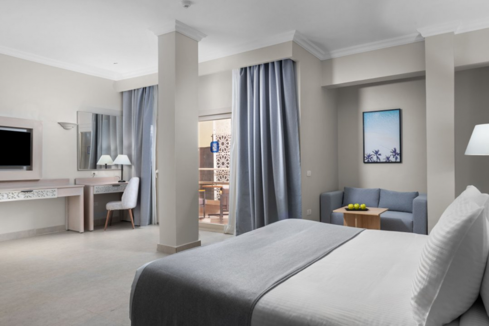 Deluxe Standard Room, Edge By Rotana Sea Beach (ex.Sea Beach Aqua Park) 4*