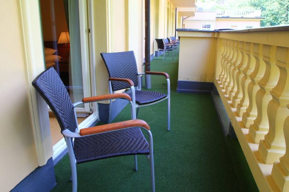 Double Balcony, Richmond 4*