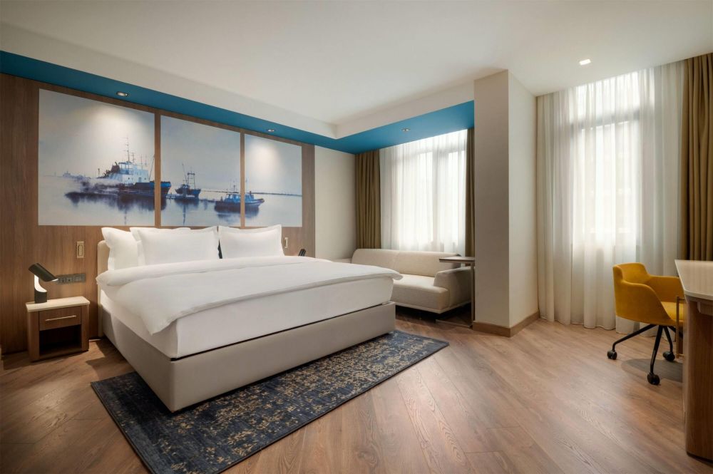 Executive King (Twin) Room, City View, La Quinta by Wyndham Batumi 4*
