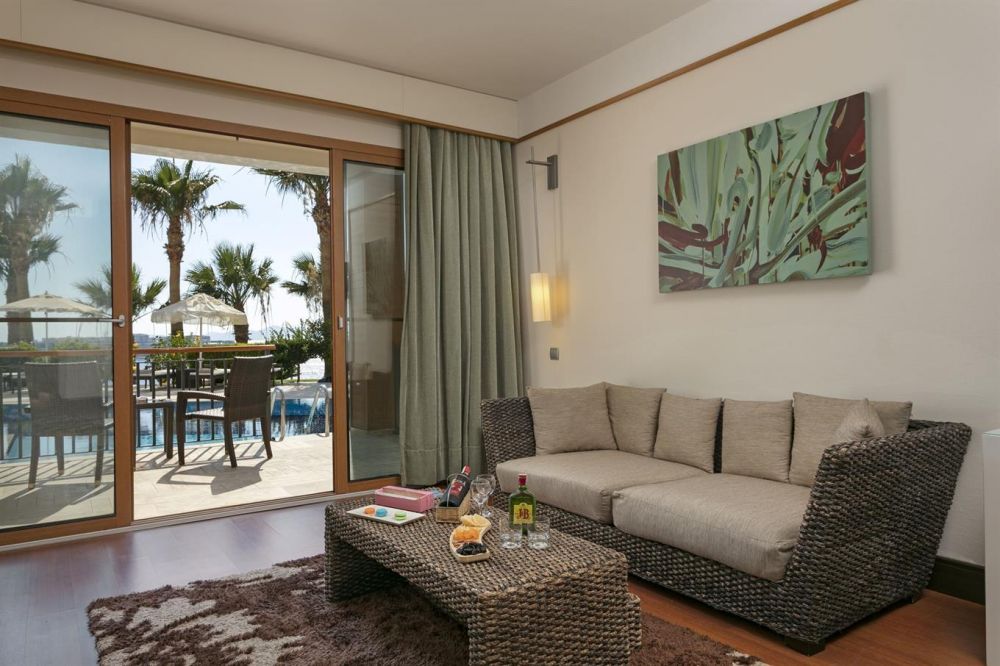 Superior Suite Swim Up, Kefaluka Resort 5*