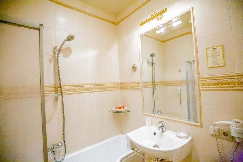 Стандарт, Respect Hotel & SPA 4*